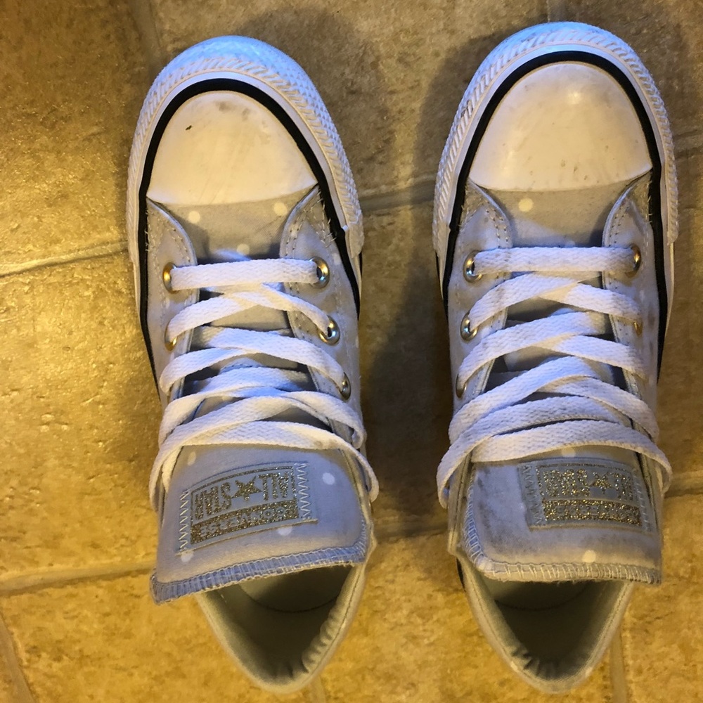 Grey with white dots converse